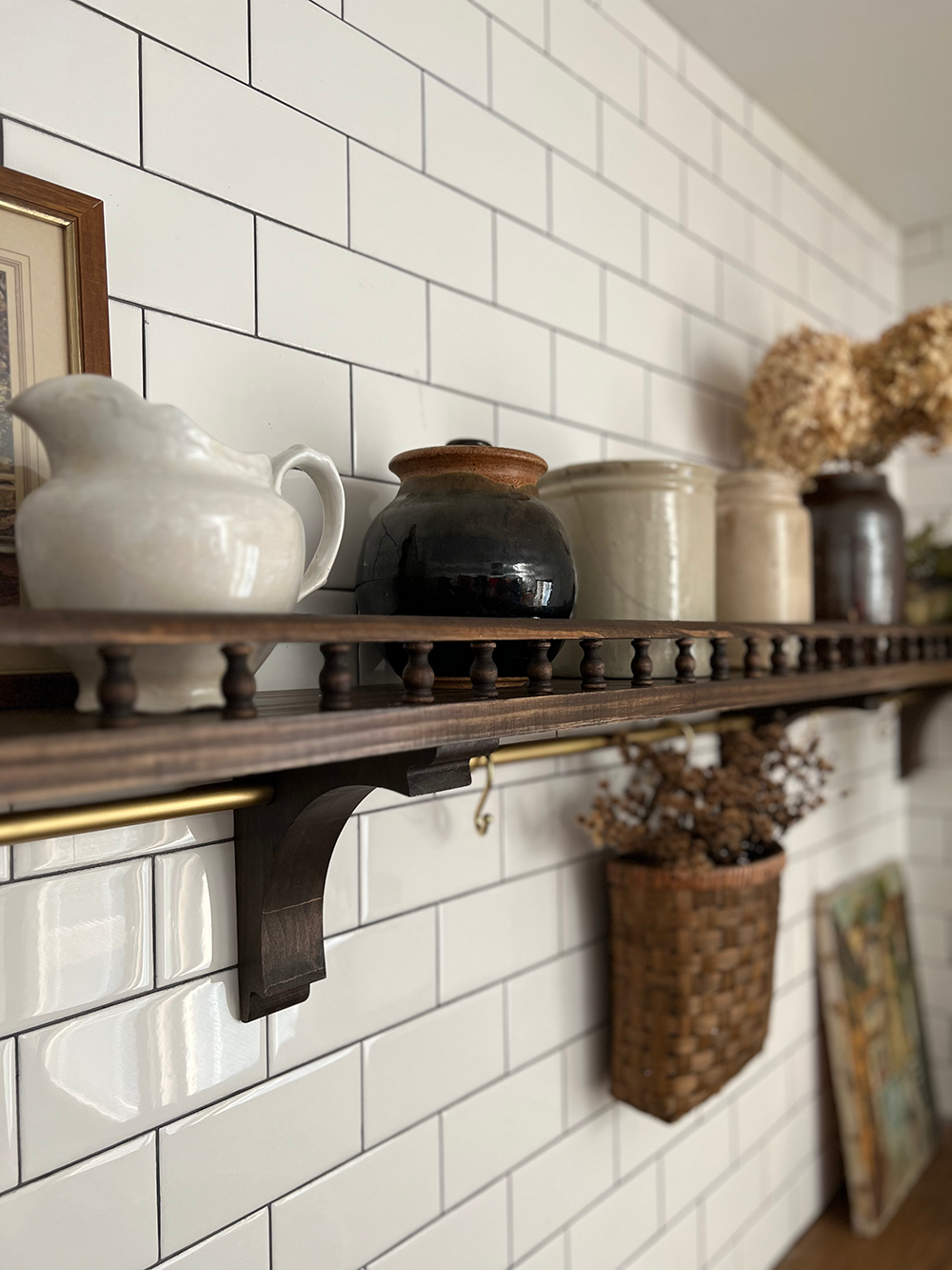 Built-In Shelves PT4: DIY Gallery Rail for Under $20 - Made by Carli