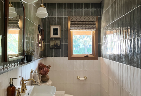 Green and White Vintage bathroom