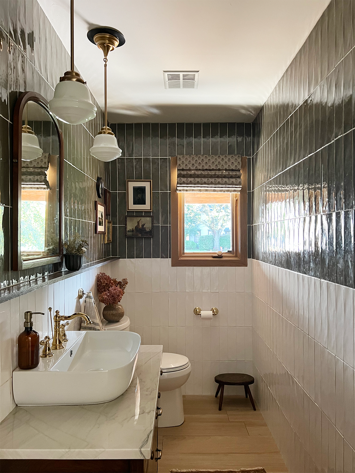 Cozy Vintage Half Bathroom Refresh